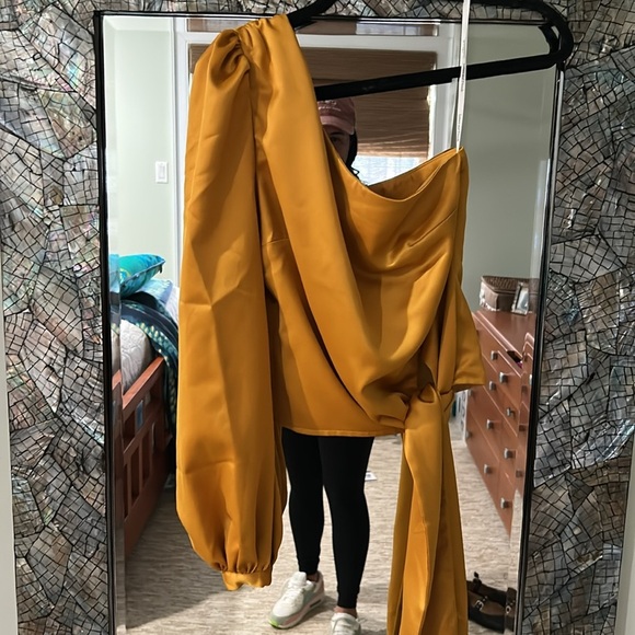 Lovers & Friends one shoulder Kendall blouse - Picture 7 of 7